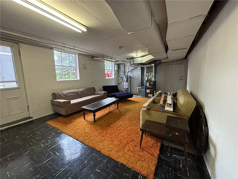 809 Carbon Rd — Photo 43