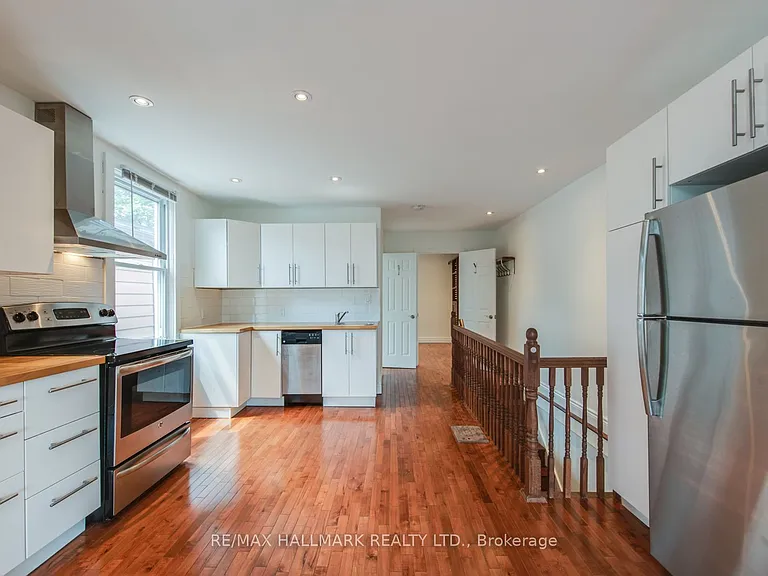 2066 Gerrard St E #UPPER — Photo 5
