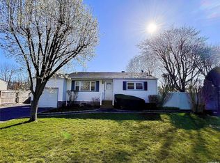 823 Americus Ave, East Patchogue, NY 11772