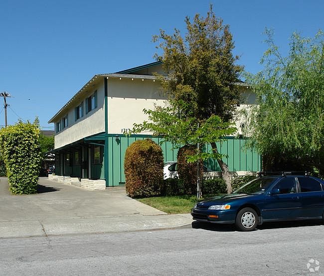 1st image of 1717 Noranda Dr APT 1