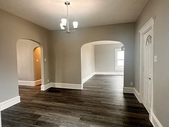 4th image of 610 N Monroe St