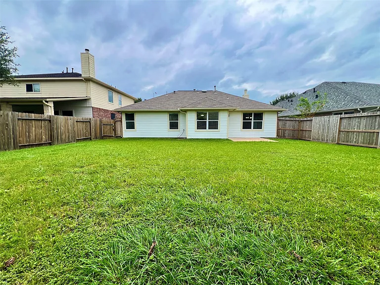 123 Willoughby Ct — Photo 21