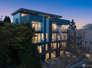 562 Lee St, Seattle, WA