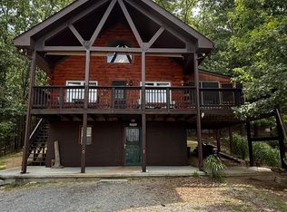 319 Hemlock Ct, Paw Paw, WV 25434