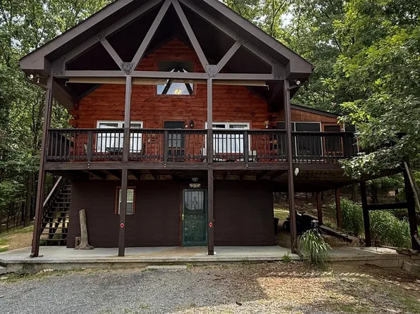 319 Hemlock Ct, Paw Paw, WV 25434