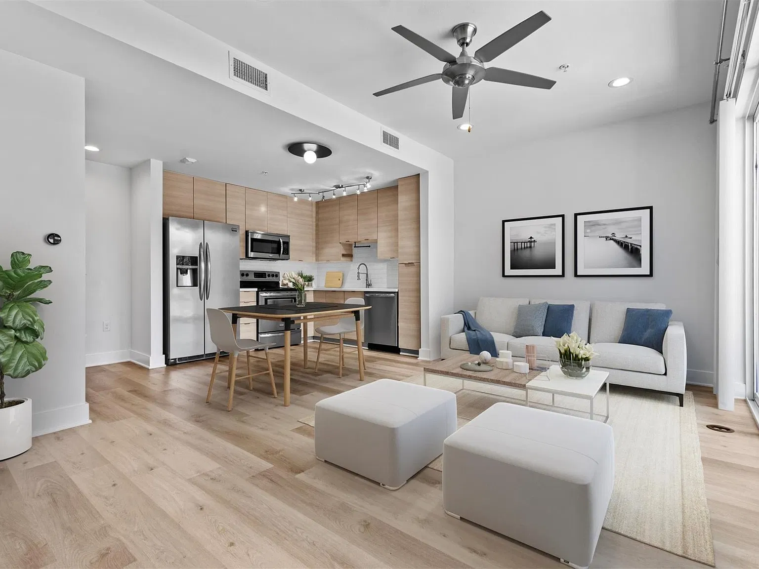 1 bed, 1.5 bath, 941 sqft, $1,700 — Photo 2