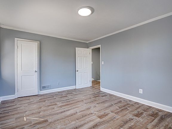 5th image of 7511 Holabird Ave
