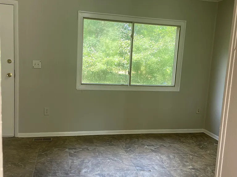 116 Abbeville Ave NW — Photo 9