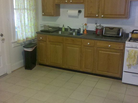 4th image of 4710 Colonial Ave APT 3
