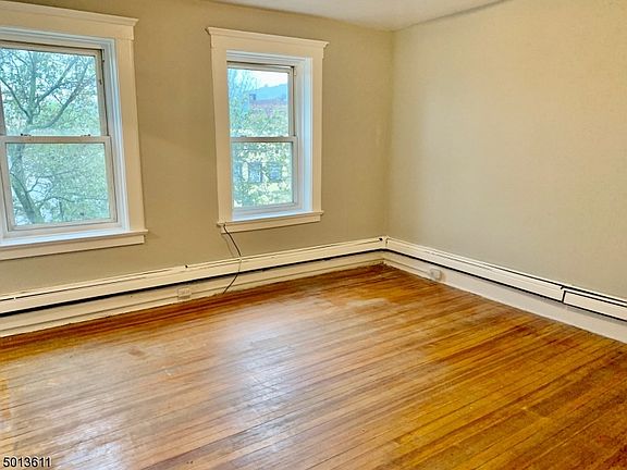 4th image of 553 Bloomfield Ave #3A