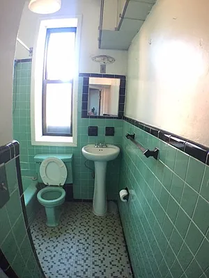 Rented by Lang Realty LLC | media 32