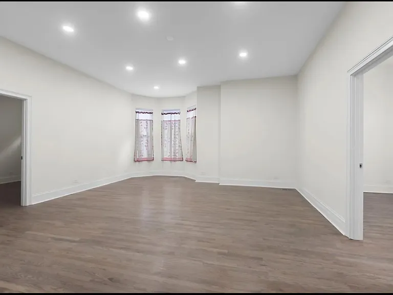 5849 S Princeton Ave #1 — Photo 9