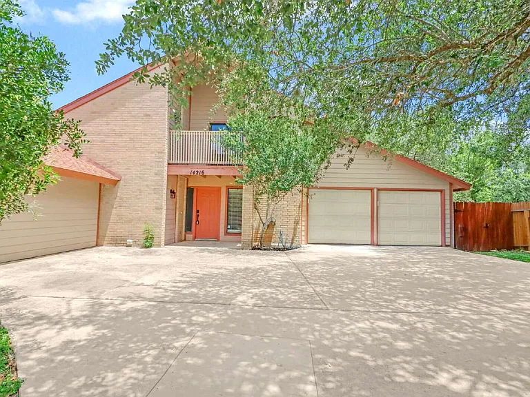 14216 Indian Woods — Photo 31