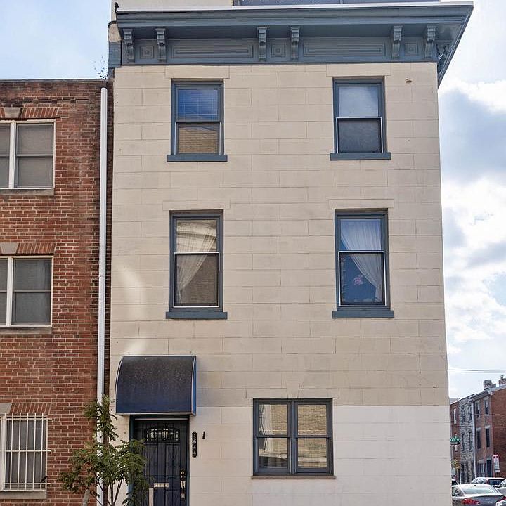 1st image of 1644 Lombard St #A2