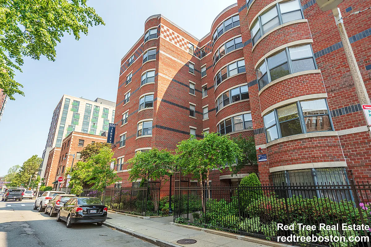 Building Photo - 100 Jersey St #406