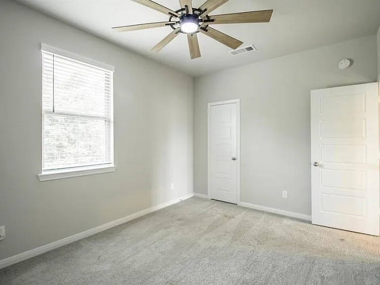 21449 Kings Guild Ln — Photo 12