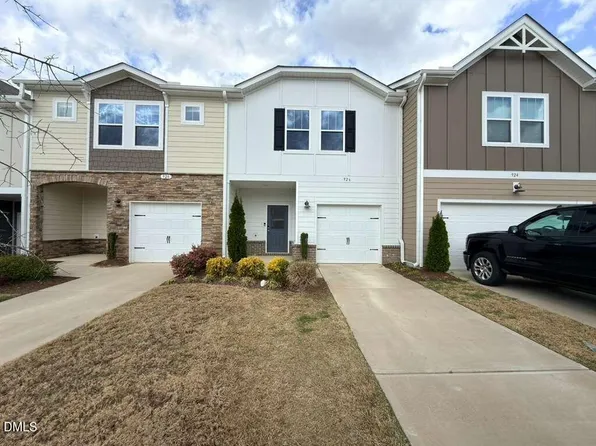 926 Clearhaven Ln, Fuquay Varina, NC 27526