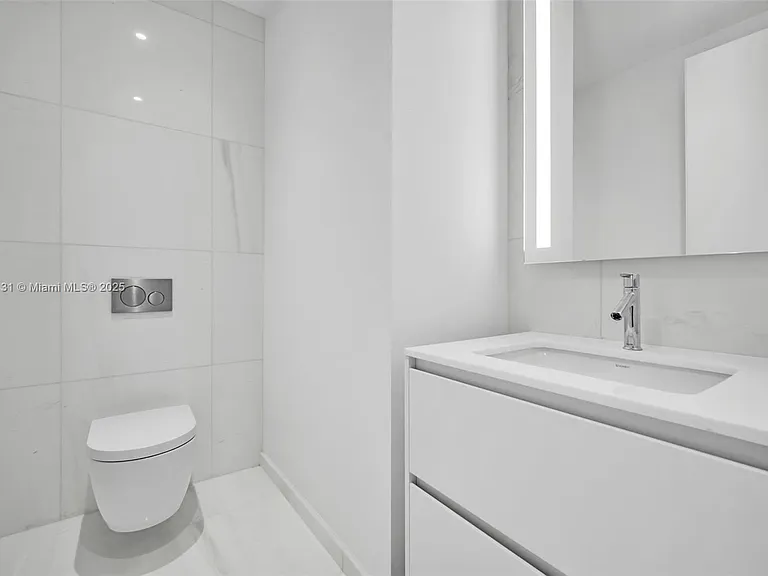 300 Biscayne Blvd #3809 — Photo 3