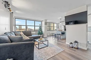 7000 Boulevard East