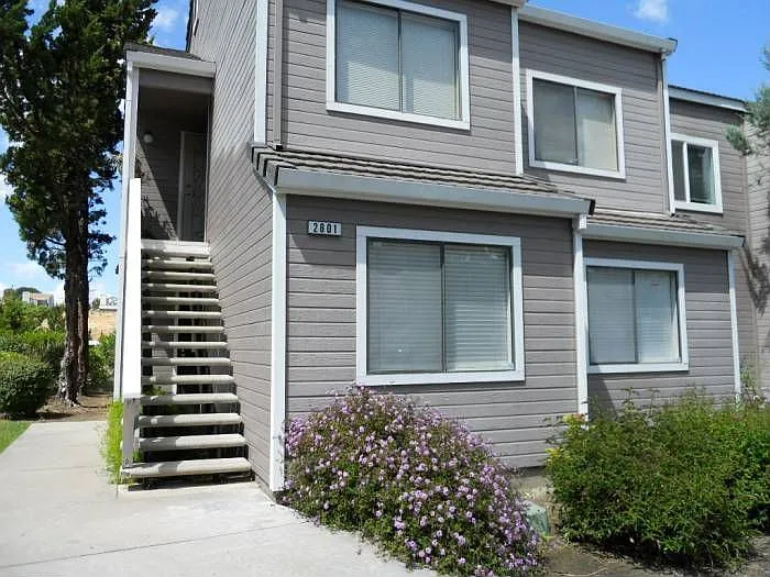 2800 Winding Ln photo 1