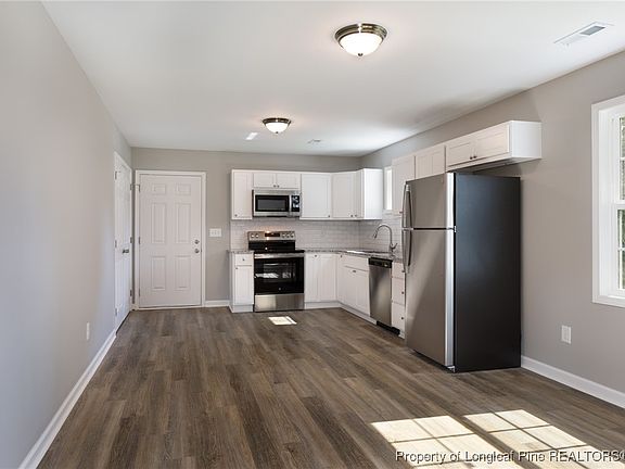 5th image of 6003 Savannah Cir