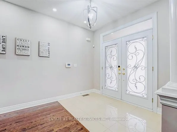 20 Maybeck Dr, Brampton, ON L6X 0Z2