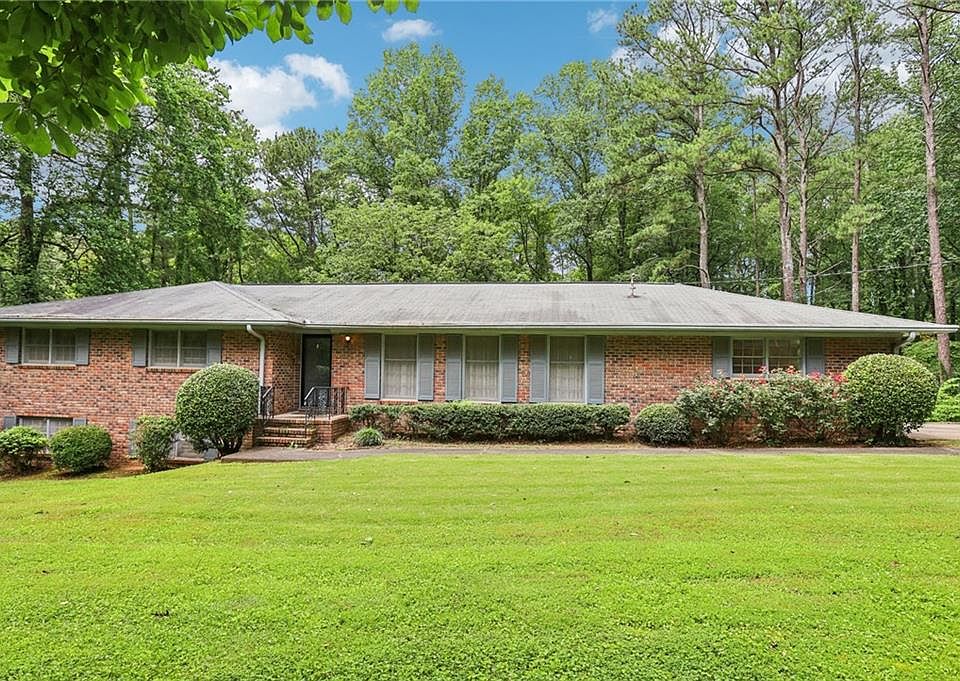 1st image of 415 Haven Ln