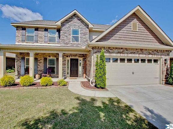2nd image of 3014 Greenway Cir SE
