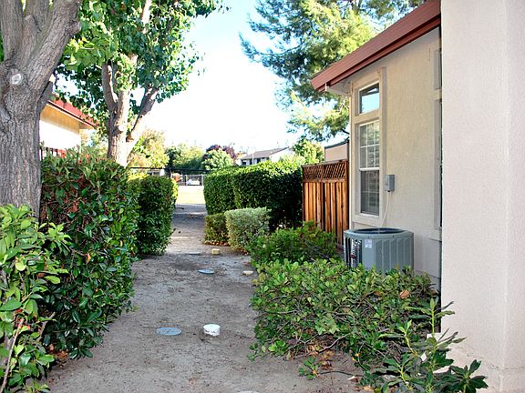 2nd image of 5703 Belleza Dr