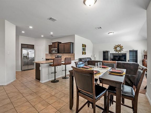 4th image of 9320 Leveret Ln
