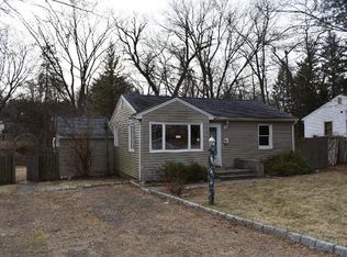 11 Hudson St, Bethel, CT 06801