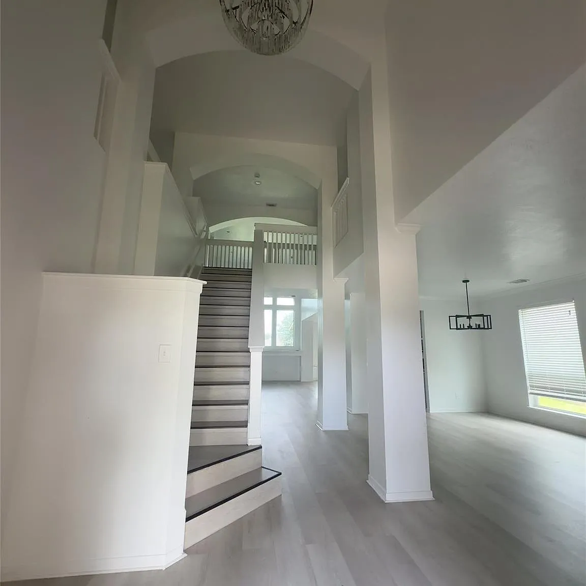 6 bed, 3.5 bath, 3938 sqft, $3,600 — Photo 4