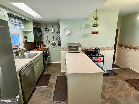 4th image of 3441 New Jersey Ct