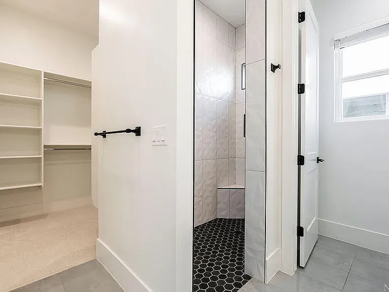 147 E Terrace Ln — Photo 22