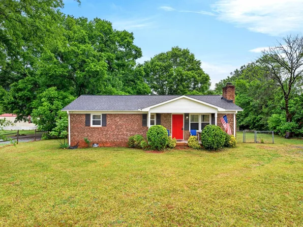 190 Goodjoin Rd, Campobello, SC 29322