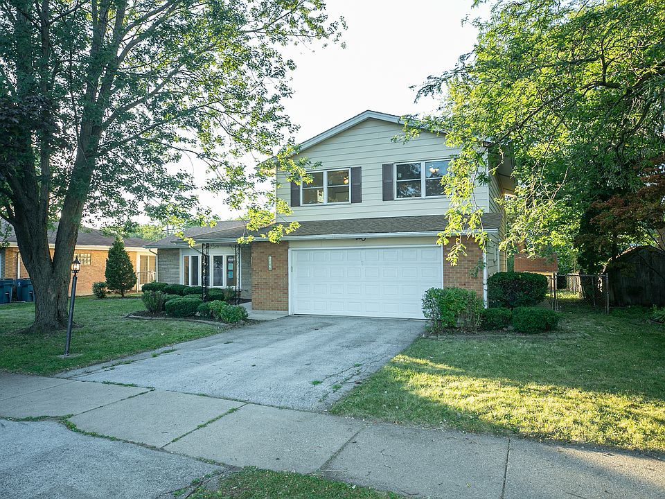 1st image of 1106 E 159th Pl
