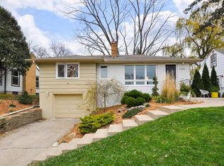 3208 Ewing Ave N, Robbinsdale, MN 55422