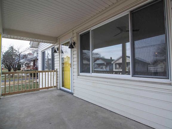 3rd image of 2113 Quatman Ave