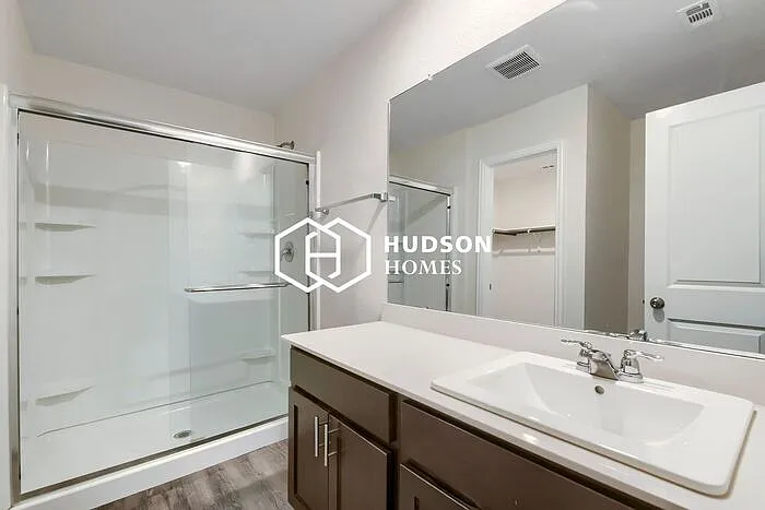 574 Morningview Dr — Photo 8