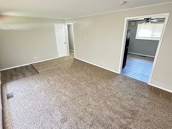 3rd image of 18105 Thomas Ln