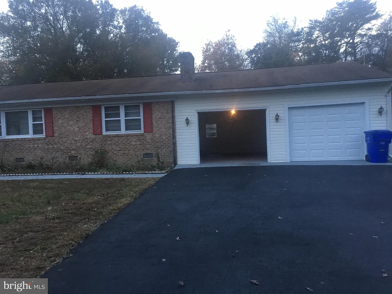 10925 Moore St photo 1