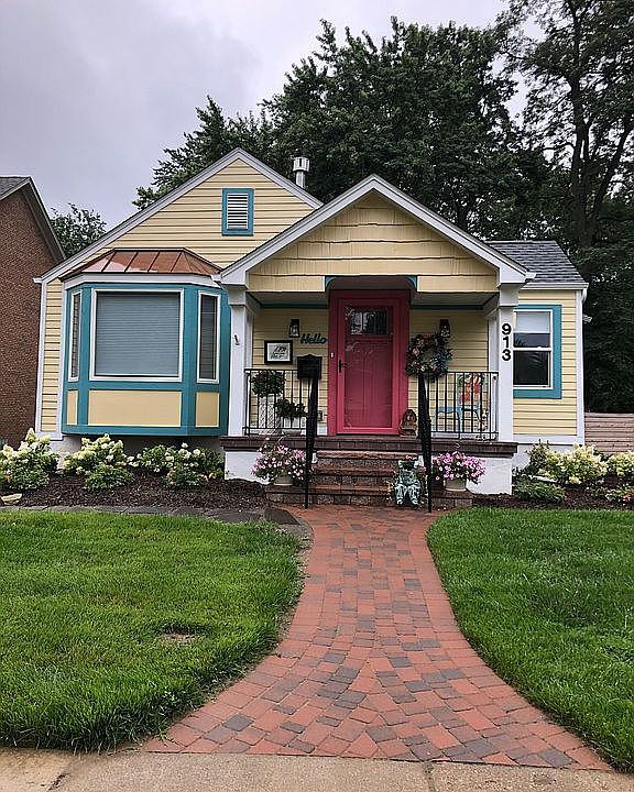 2nd image of 913 Magnolia Ave