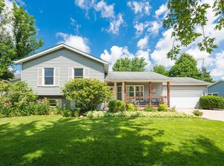 91 E Conestoga Ave, Cortland, IL 60112