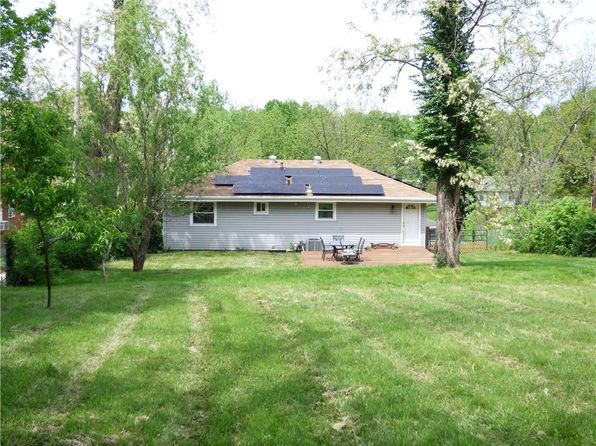 2933 NE 39th St, Kansas City, MO 64117