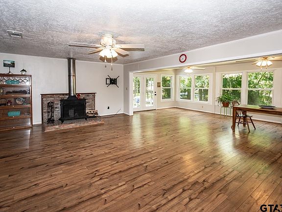 5th image of 325 King Shore Blvd