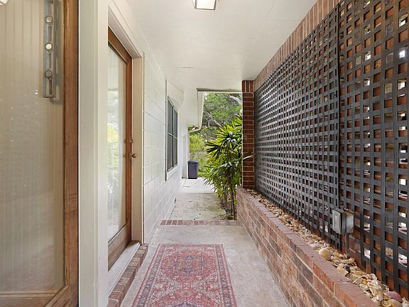 4th image of 29 Montrano Ave