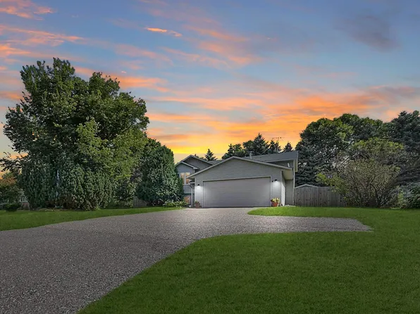 830 Dellwood St S, Cambridge, MN 55008