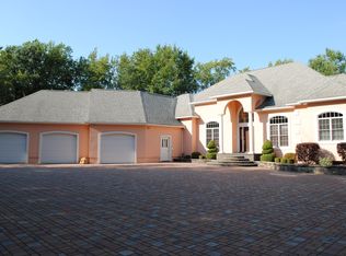 9170 River Rd, Phoenix, NY 13135