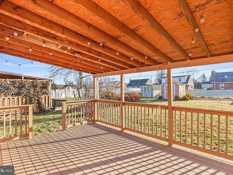 317 Greystone Rd — Photo 11