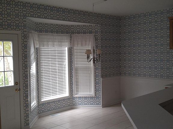 Breakfast nook/Kitchen